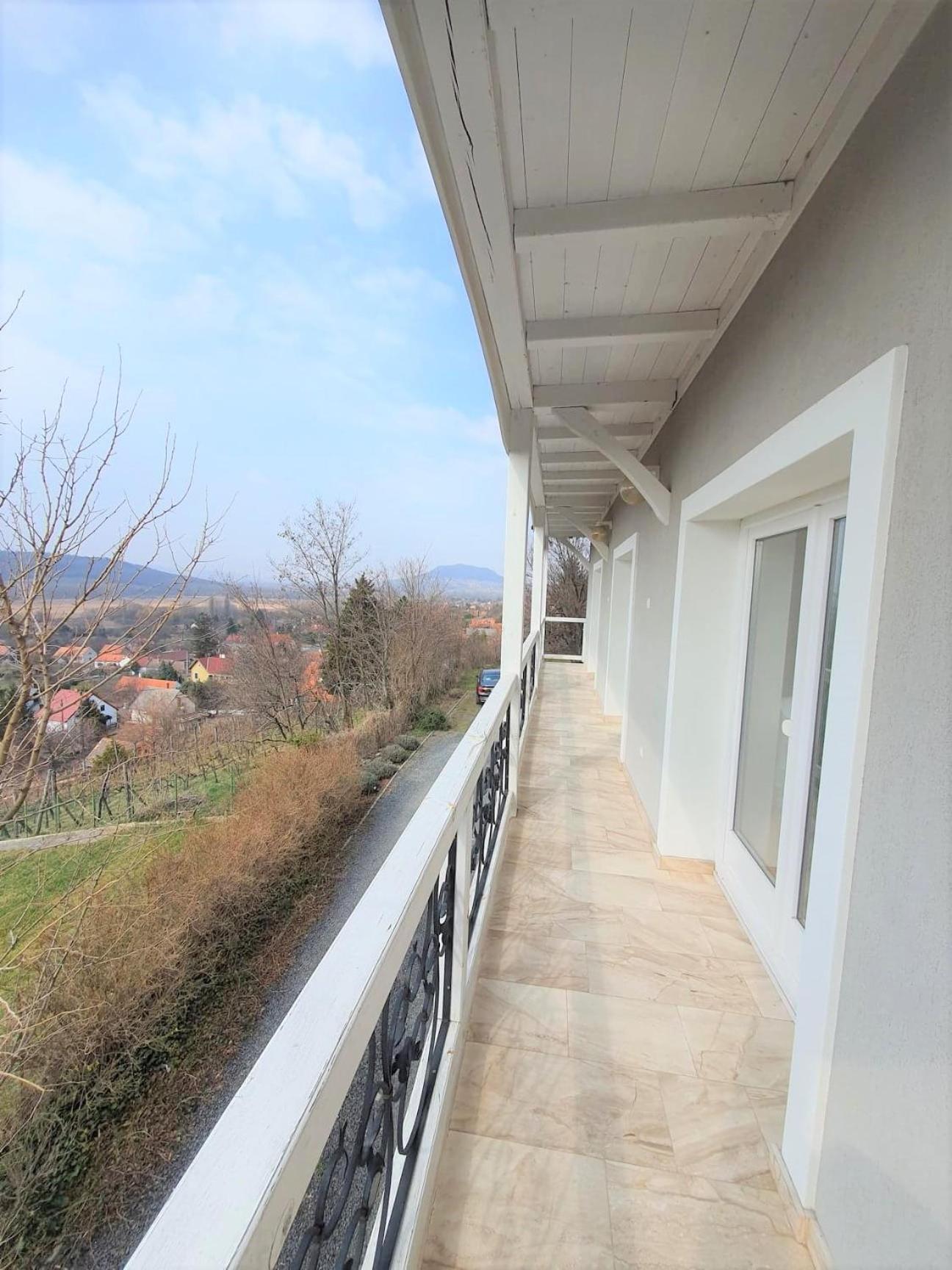 Villa Izabella Badacsonytordemic Luaran gambar